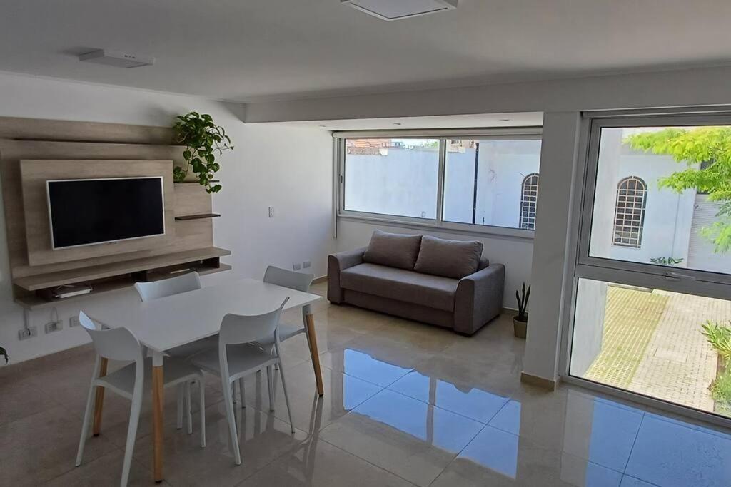 Luminoso Y Excelente Ubicacion Con Cochera Apartamento